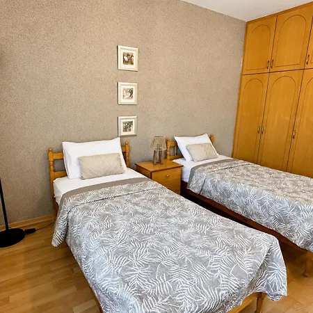 Kings Gates Spacious 2-bedroom Near פאפוס