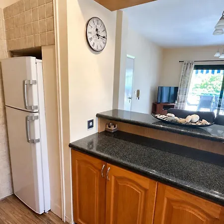 Kings Gates Spacious 2-bedroom Near דירה