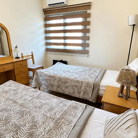 דירה Kings Gates Spacious 2-bedroom Near *
